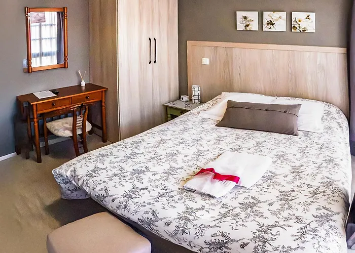 Hotel Rural En Las Solanas *