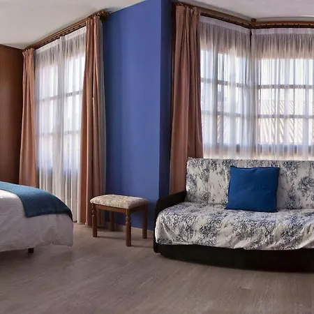 Rural En Solanas Отель *