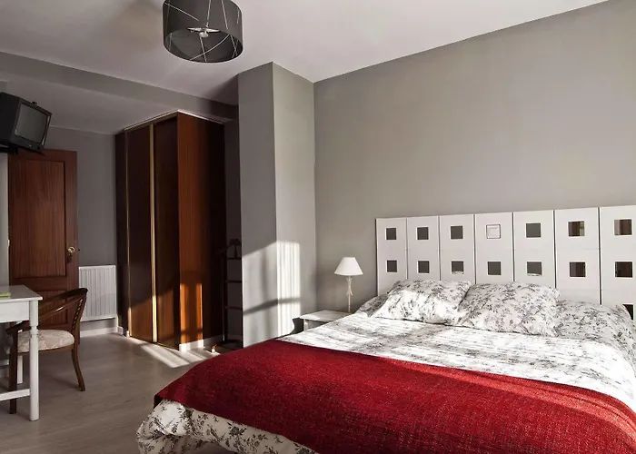 Rural En Solanas מלון *